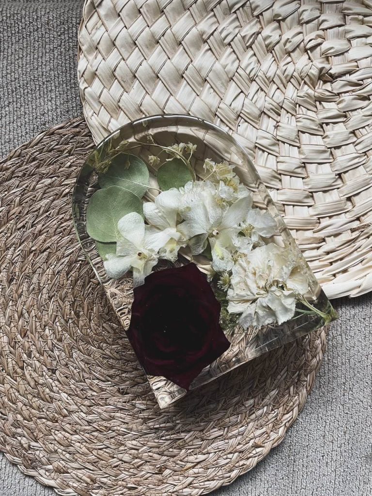 Preserved flower resin block by Nataly Bloompetali for Wisedry ambassador story